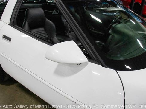 Used 1996 Chevrolet Corvette Coupe image 35