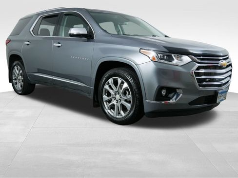 Used 2020 Chevrolet Traverse Premier AWD/4WD image 2
