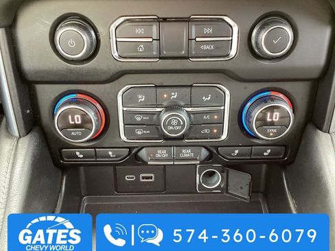 Used 2021 Chevrolet Tahoe Z71 w/ Z71 Signature Package AWD/4WD image 23