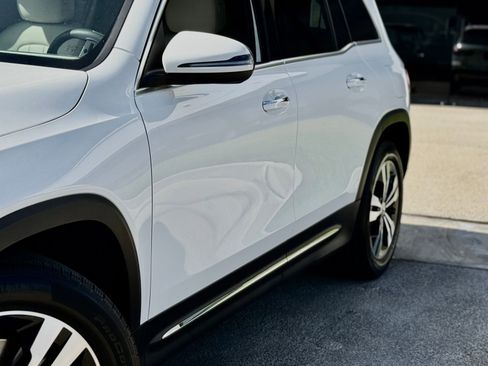 Used 2025 Mercedes-Benz GLB 250 image 5