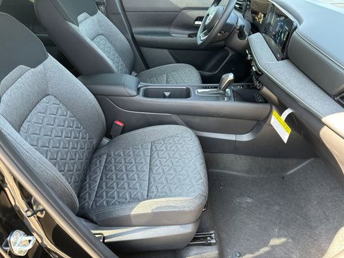 New 2026 Nissan Kicks SV w/ Charging Package FWD image 11