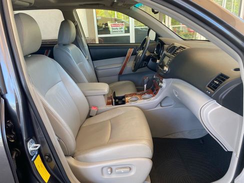 Used 2008 Toyota Highlander Limited FWD image 32