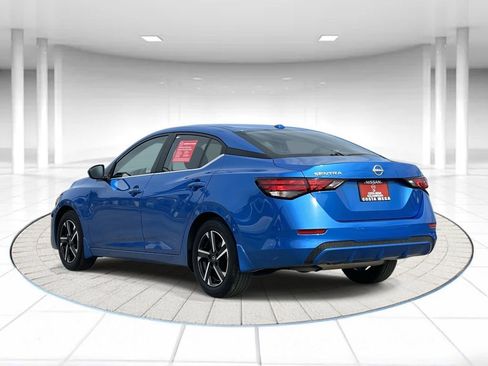 Used 2025 Nissan Sentra SV image 2