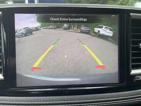 Used 2022 Chrysler Pacifica Touring-L FWD image 28