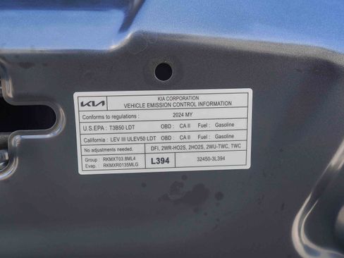 Used 2024 Kia Telluride LX image 29