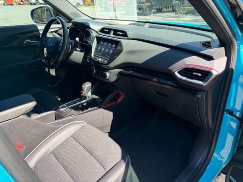 Used 2021 Chevrolet TrailBlazer RS w/ Technology Package image 24
