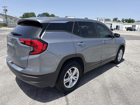 Used 2021 GMC Terrain SLE FWD image 4