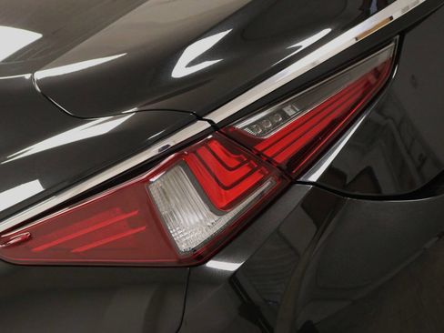 Used 2023 Lexus ES 350 w/ Premium Package image 98