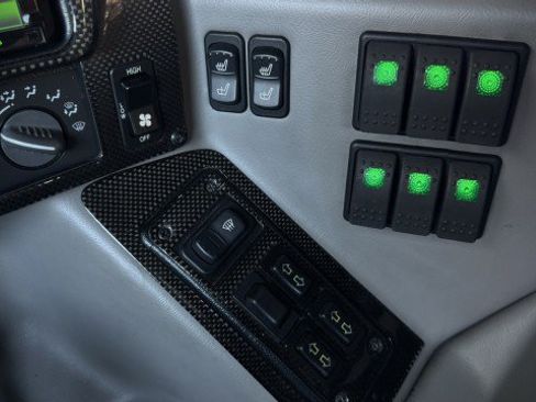 Used 2003 HUMMER H1 4-Door Wagon image 9