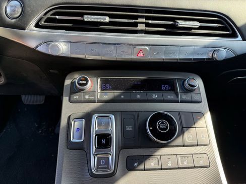 Used 2021 Hyundai Palisade Calligraphy image 18