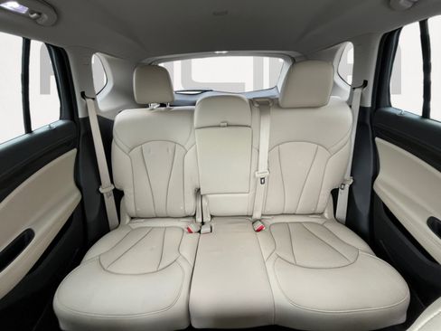 Used 2019 Buick Envision Essence FWD image 19