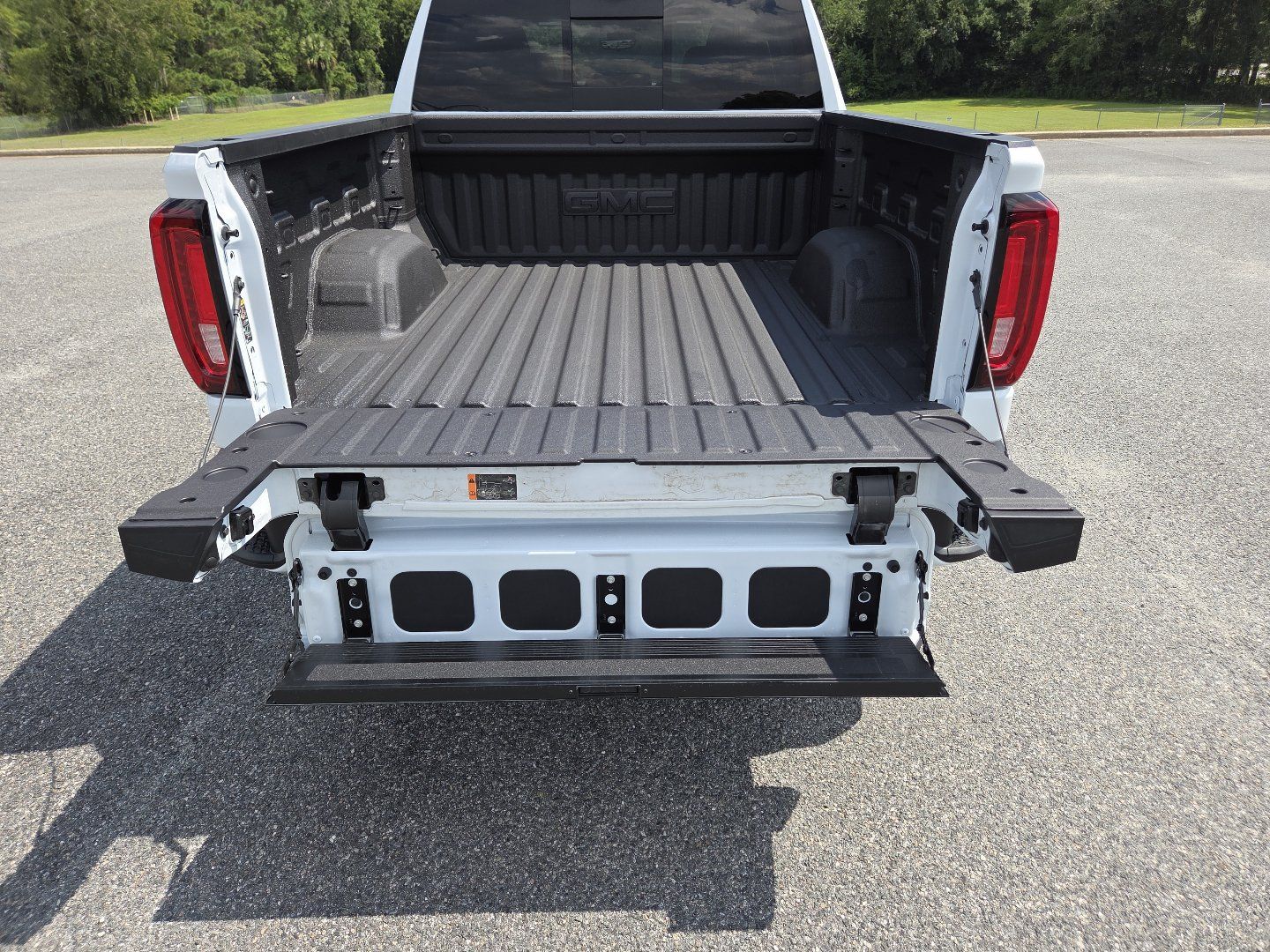 New 2026 GMC Sierra 1500 Denali w/ Denali Reserve Package AWD/4WD image 23