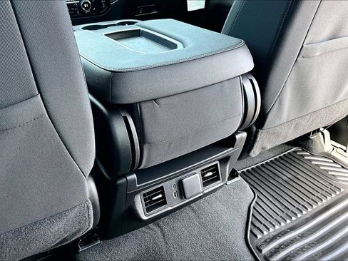 Used 2026 Chevrolet Silverado 1500 LT RWD image 34