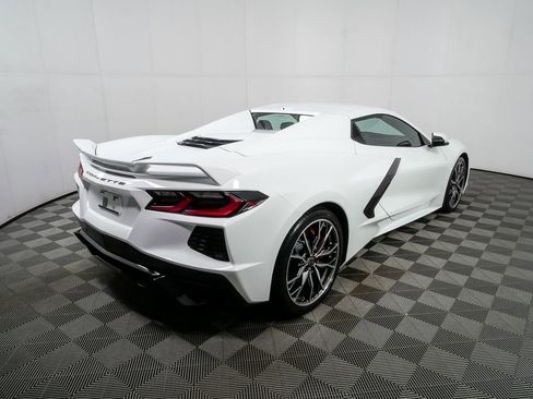 Used 2023 Chevrolet Corvette Stingray w/ Z51 Performance Package image 25
