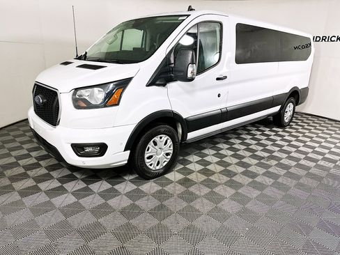 Used 2023 Ford Transit 350 XLT image 7