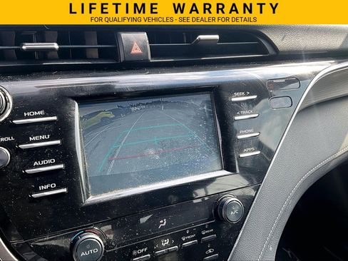 Used 2018 Toyota Camry SE FWD image 27