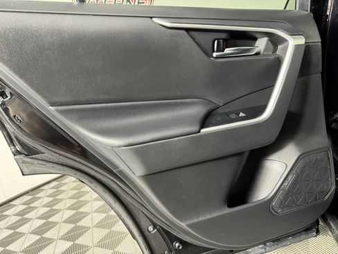 Used 2022 Toyota RAV4 SE AWD/4WD image 39