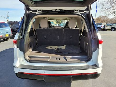 Used 2023 Lincoln Navigator L Reserve image 12
