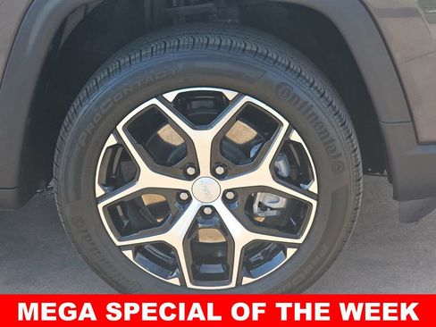 Used 2024 Jeep Compass Limited image 38