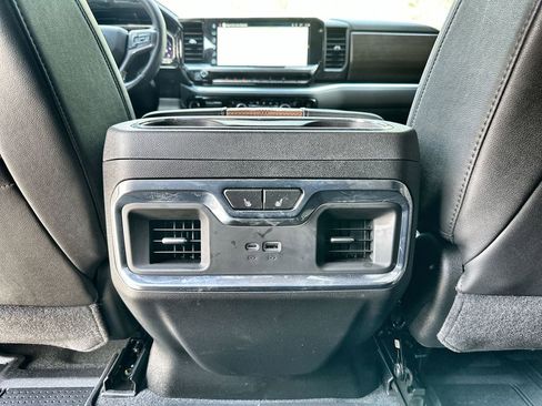 Certified 2025 Chevrolet Silverado 1500 High Country AWD/4WD image 22