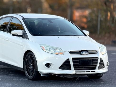 Used 2012 Ford Focus SEL image 15