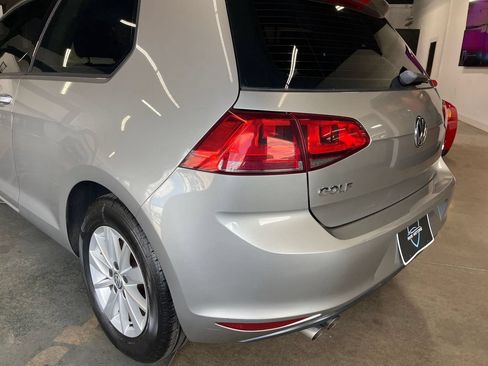 Used 2015 Volkswagen Golf S FWD image 23