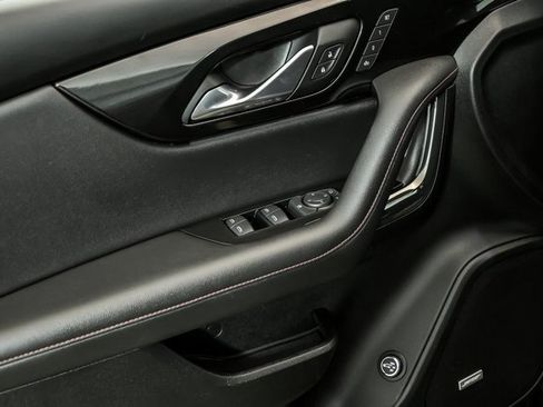 Used 2021 Chevrolet Blazer RS w/ Enhanced Convenience Package image 9