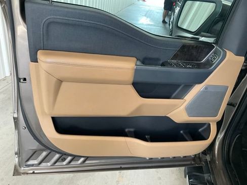 Used 2021 Ford F150 Lariat AWD/4WD image 6