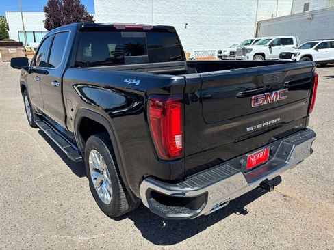 Used 2022 GMC Sierra 1500 SLT w/ SLT Premium Plus Package AWD/4WD image 8