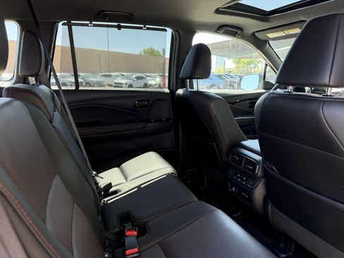 Used 2025 Honda Passport Black Edition image 39