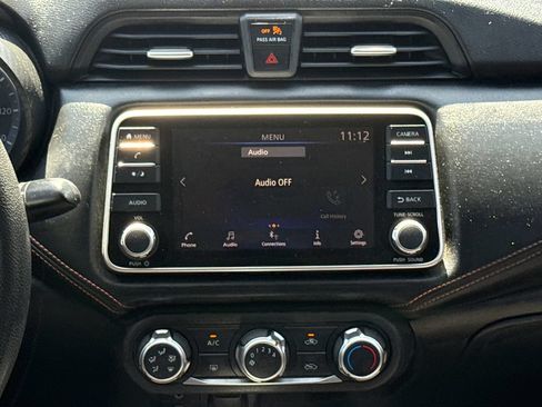 Used 2021 Nissan Versa SR FWD image 10