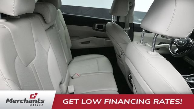 Used 2022 Kia Sorento S w/ Panoramic Sunroof Package AWD/4WD image 11