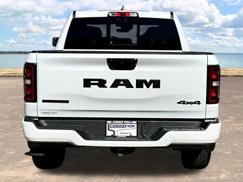 Used 2025 RAM 1500 Big Horn AWD/4WD image 7