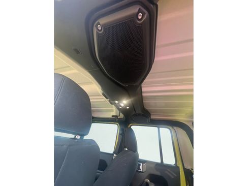 Used 2023 Jeep Gladiator Sport AWD/4WD image 10