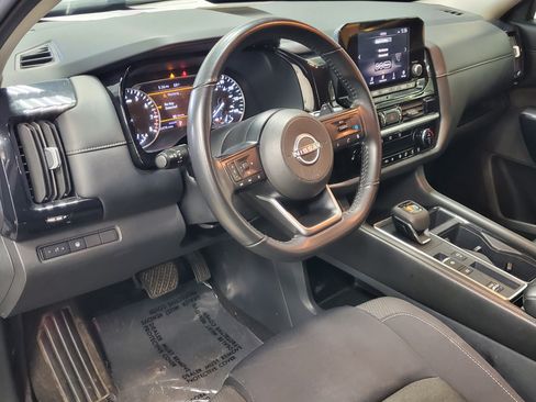 Used 2024 Nissan Pathfinder SV FWD image 23