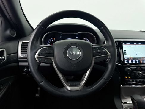 Used 2019 Jeep Grand Cherokee Altitude RWD image 32