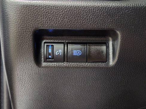 Used 2022 Toyota RAV4 XLE image 41