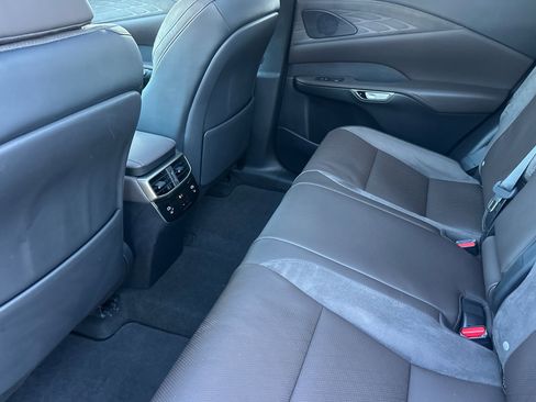 Used 2023 Lexus RX 350h image 12