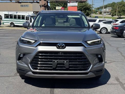Used 2025 Toyota Grand Highlander FWD image 26