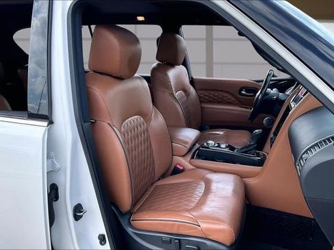 Used 2021 INFINITI QX80 Sensory w/ All-Season Package image 7