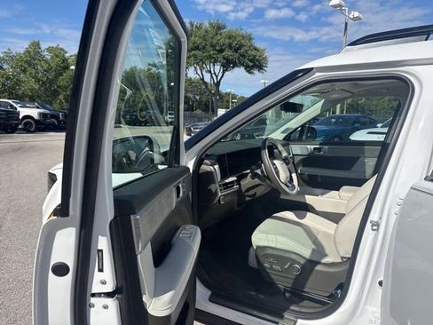 Used 2025 Hyundai Santa Fe Calligraphy AWD/4WD image 14
