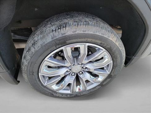 Used 2024 GMC Sierra 1500 Denali AWD/4WD image 12