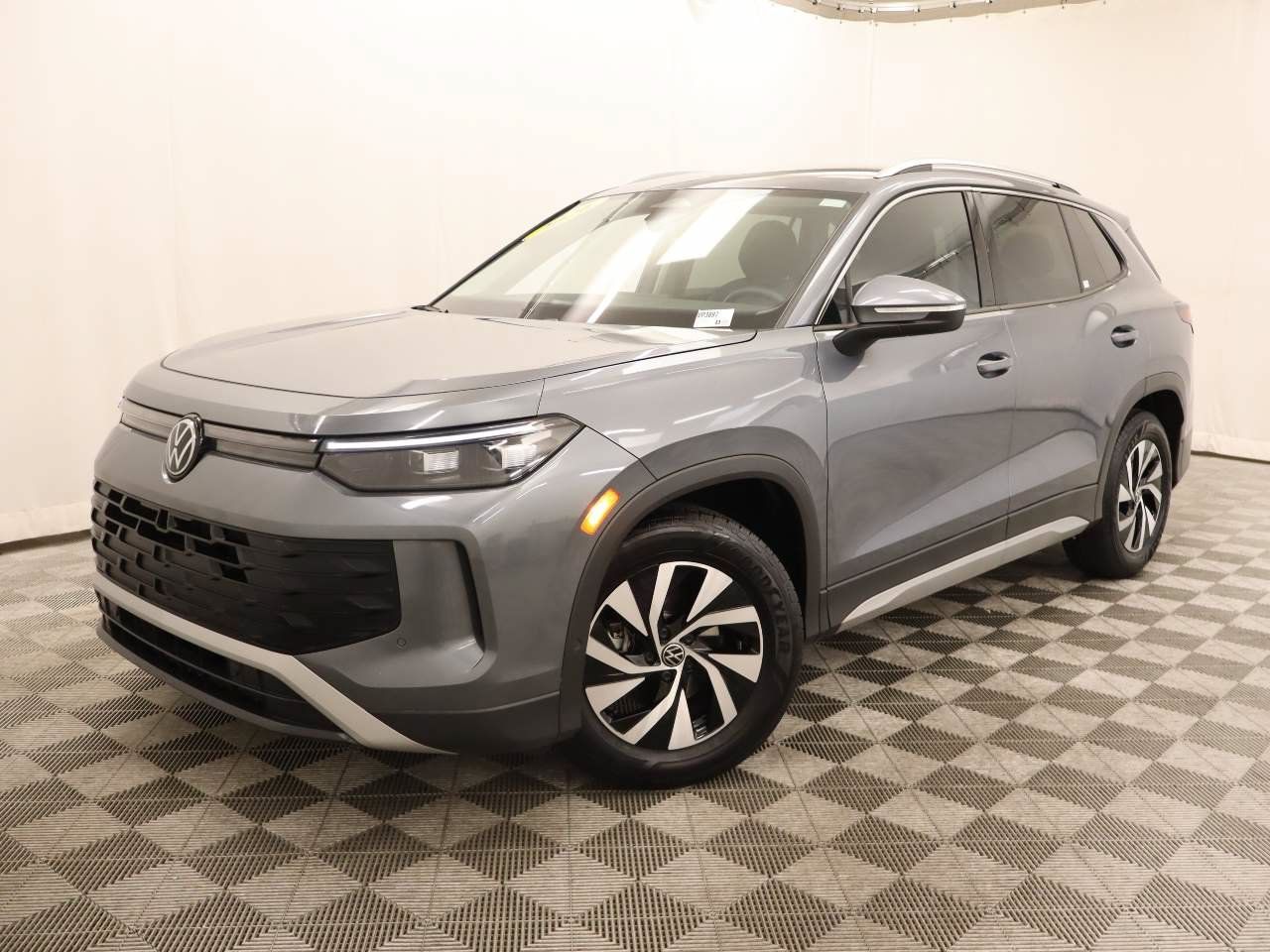 Certified 2026 Volkswagen Tiguan S FWD image 1