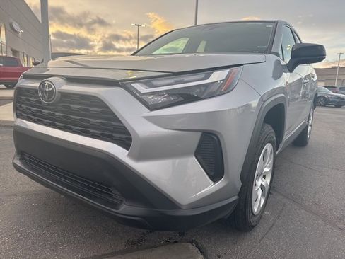 Used 2025 Toyota RAV4 LE image 12