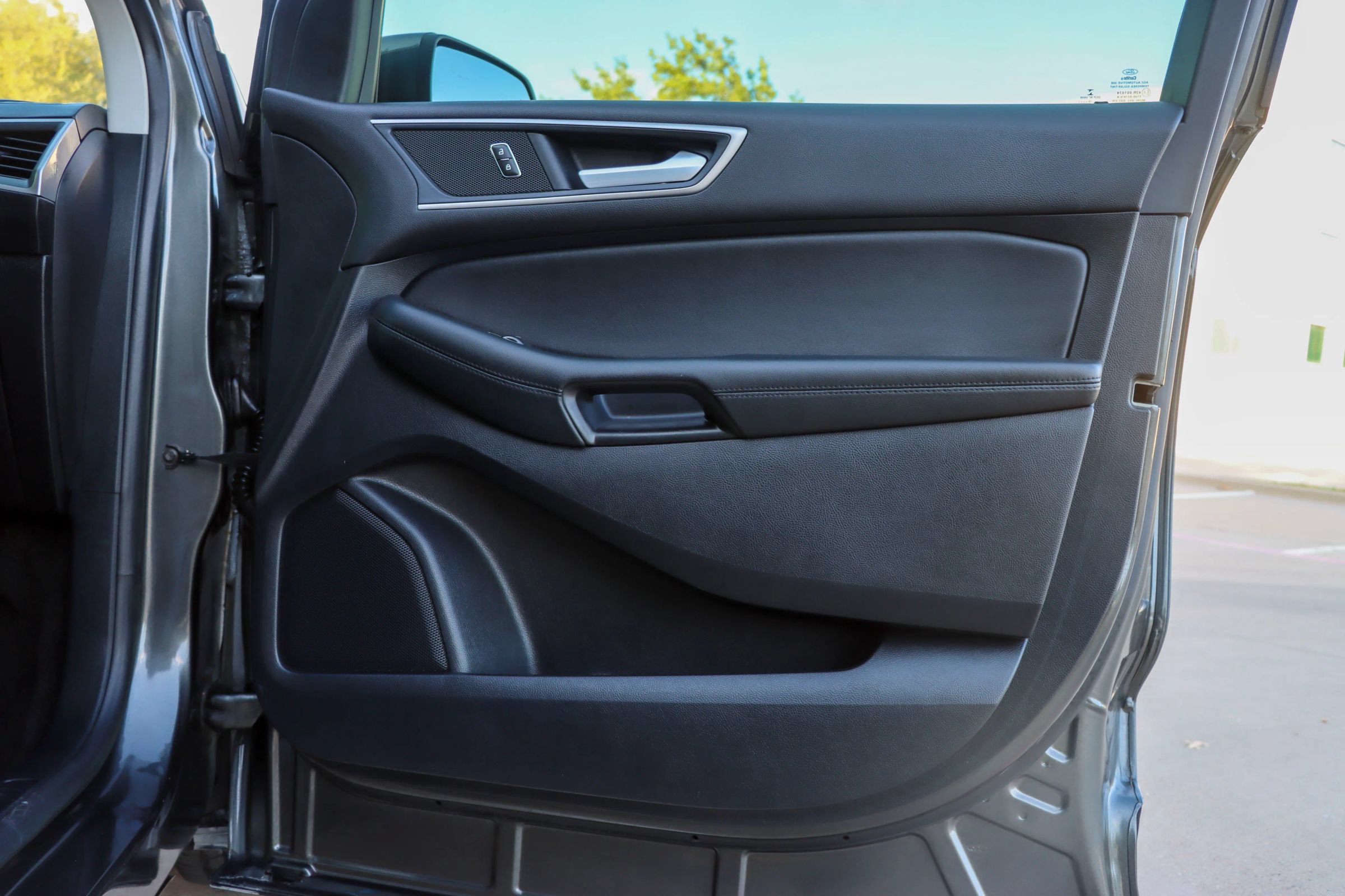Used 2019 Ford Edge SEL w/ Equipment Group 201A FWD image 10