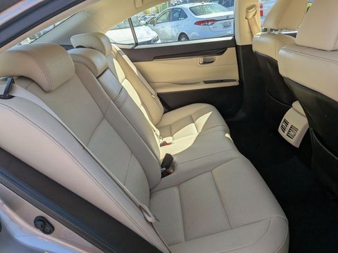 Used 2017 Lexus ES 350 w/ Navigation System Package image 21