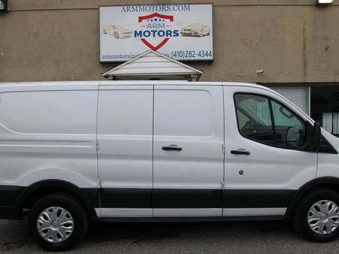 Used 2015 Ford Transit 150 130 Low Roof w/ Exterior Upgrade Package RWD image 4