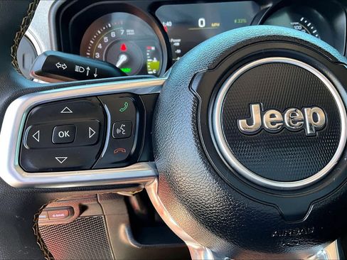 Used 2024 Jeep Wrangler Unlimited Sahara AWD/4WD image 23