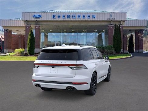 New 2025 Lincoln Aviator Black Label w/ Jet Appearance Package image 8