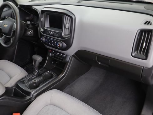 Certified 2020 Chevrolet Colorado W/T w/ Custom Special Edition image 18